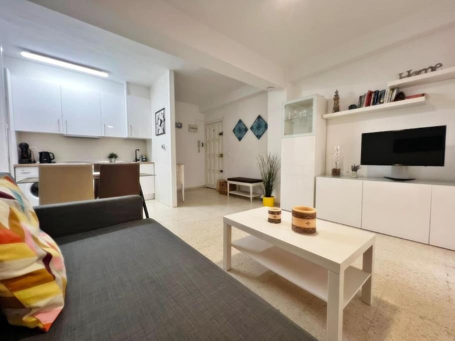 Magnifico Apartamento En El Centro De פואנגירולה מראה חיצוני תמונה
